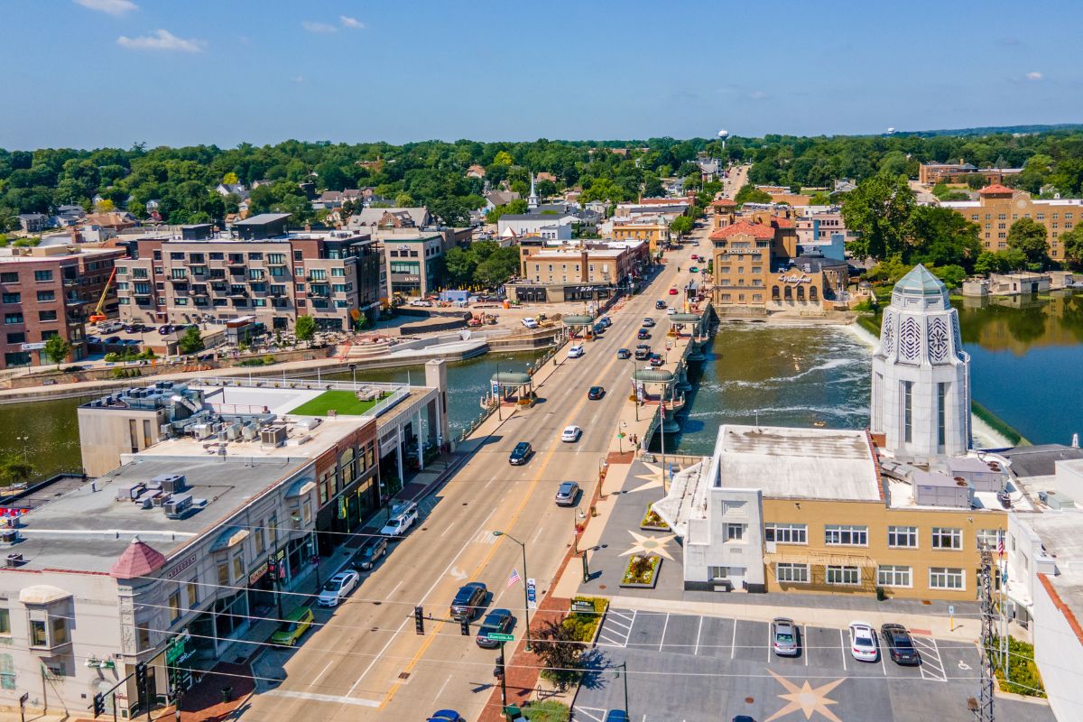 Downtown St. Charles IL and the Fox River near open houses in the Tri-Cities